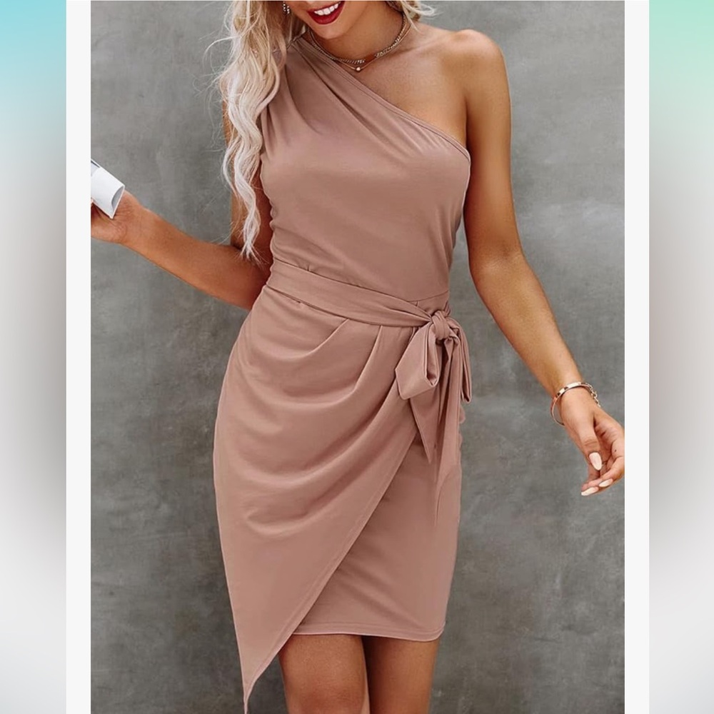Elegant One-Shoulder pink Dress